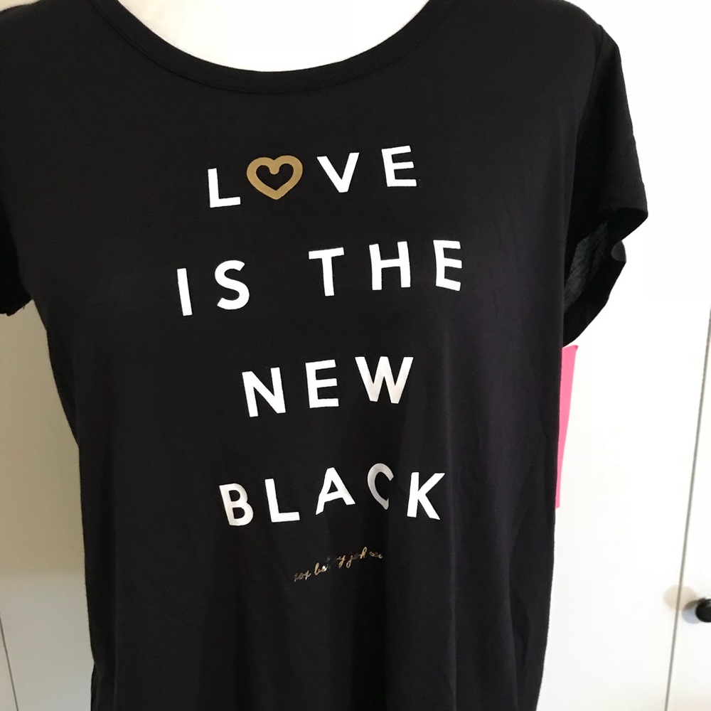 Betsey Johnson T-shirt super cute